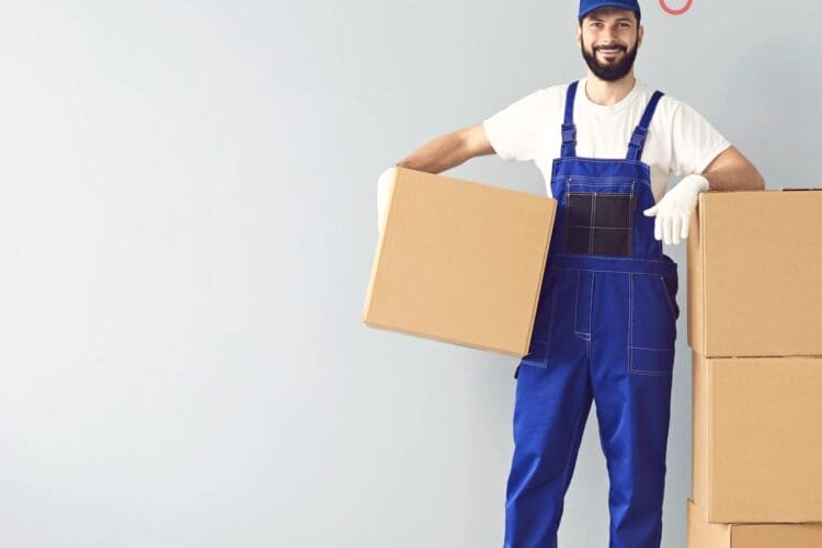 أبرز المميزات التي يجب البحث عنها عند اختيار شركة نقل العفش في الرياض