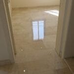 جلي بلاط بمكة