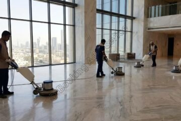 استعيدوا رونق منزلكم: خبراء جلي البلاط بالرياض يعيدون لأرضياتكم بريقها الأصلي