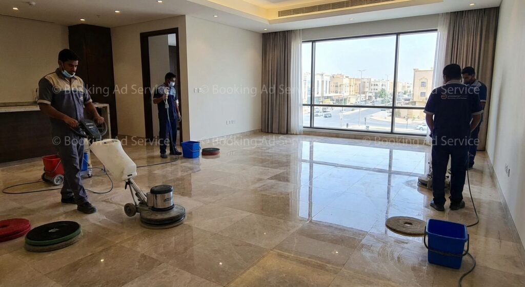 أرضياتك تبرق من جديد: دليلك المتكامل لجلي البلاط والرخام في الرياض