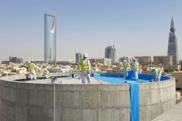حماية بيتك ومياهك في الرياض: دليلك المتكامل لعزل الخزانات بجودة واحترافية