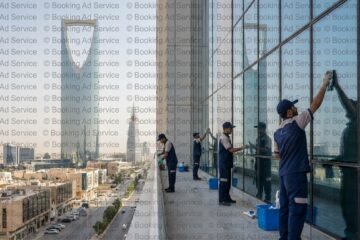 بيتك يلمع في قلب الرياض: دليلك المتكامل لاختيار أفضل شركة تنظيف لمنزل مشرق وصحي