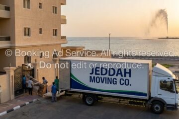 رحلة انتقال بلا قلق: دليلك الأمثل لخدمات نقل الأثاث في جدة بكل احترافية وراحة بال
